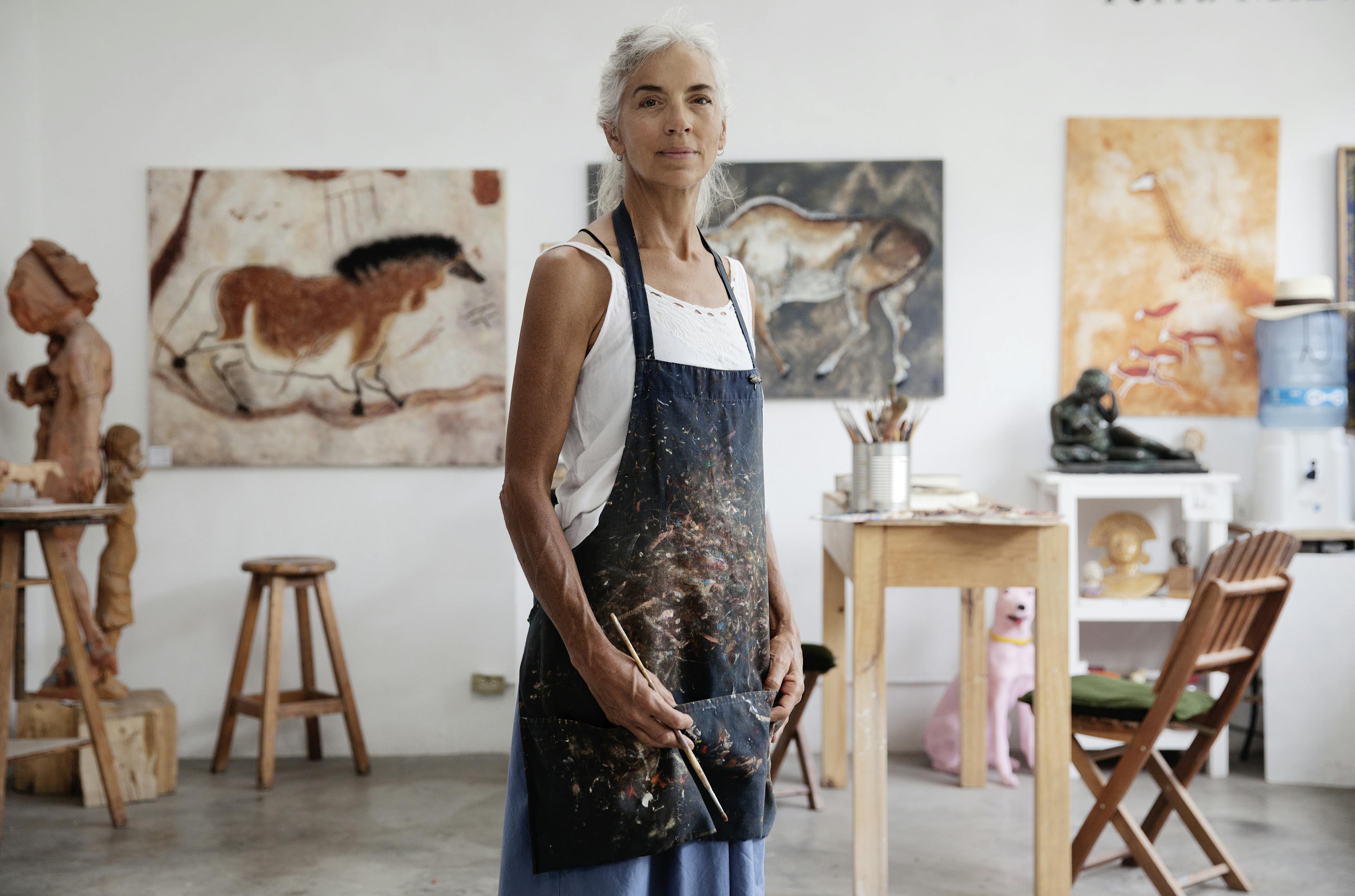 Illustrative picture for the article A great retirement stats with a plan. Picture: A art painter woman standing